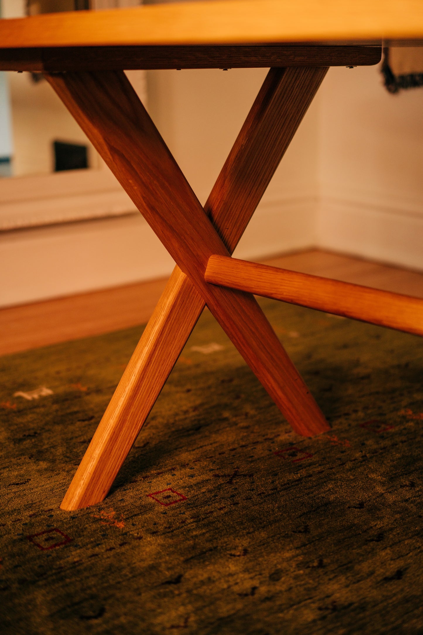 01 Oval Dining Table